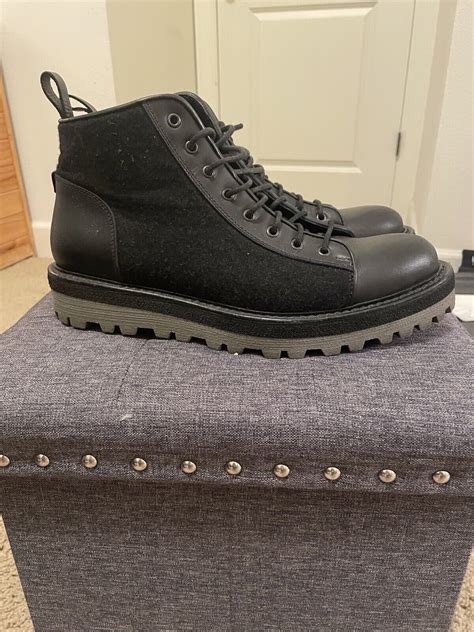 ysl mens combat boots|saint laurent male boots snakeskin.